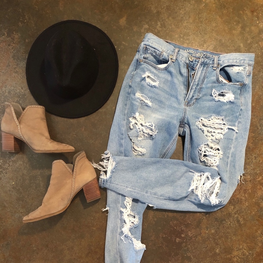 American Eagle boyfriend jeans
